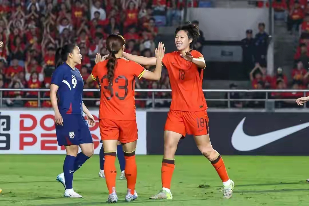 国际友谊赛上，中国女足一鸣惊人