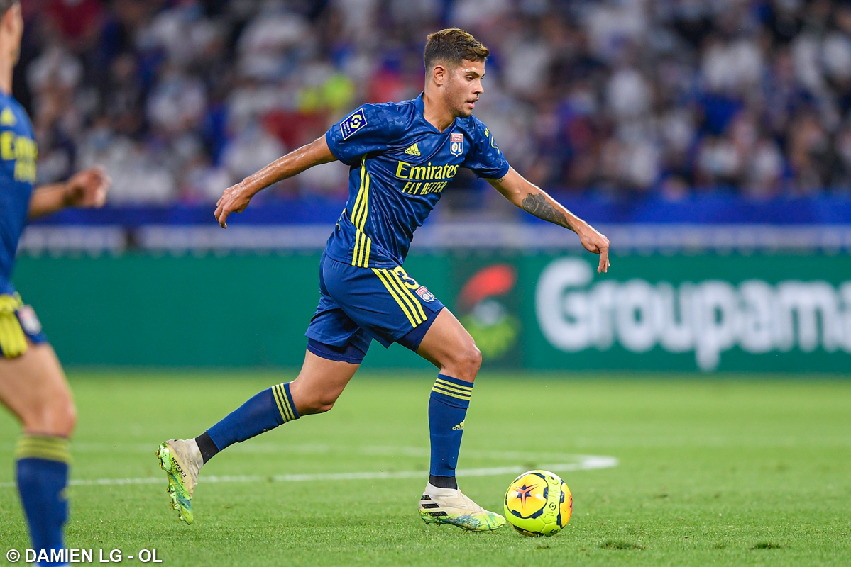 九游娱乐官方网站-关于里昂OL遭遇不利比赛，反思战术调整的信息