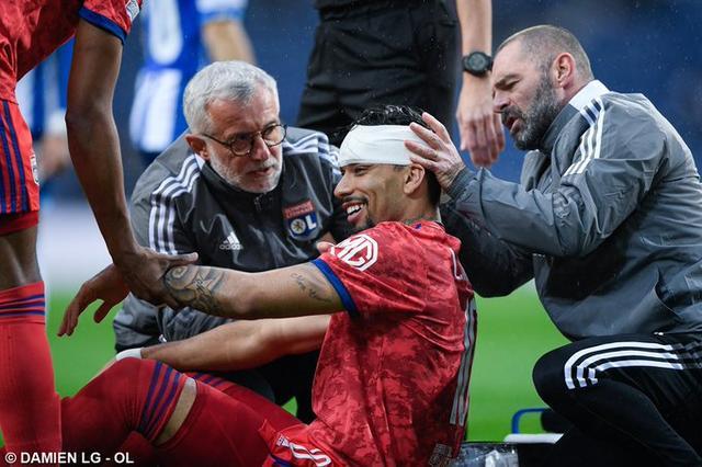 关于里昂OL遭遇不利比赛,反思战术调整的信息 关于里昂OL遭遇不利比赛,反思战术调整的信息