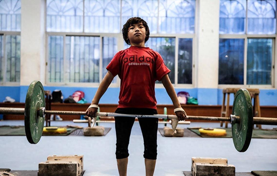 运动员备战动力足，迎接挑战的简单介绍