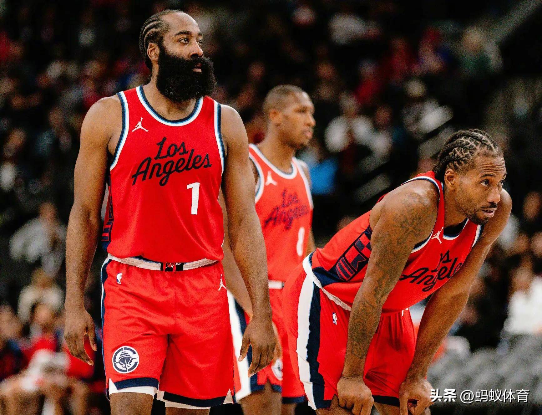 篮网队取得连胜，霍勒迪成为最佳球员