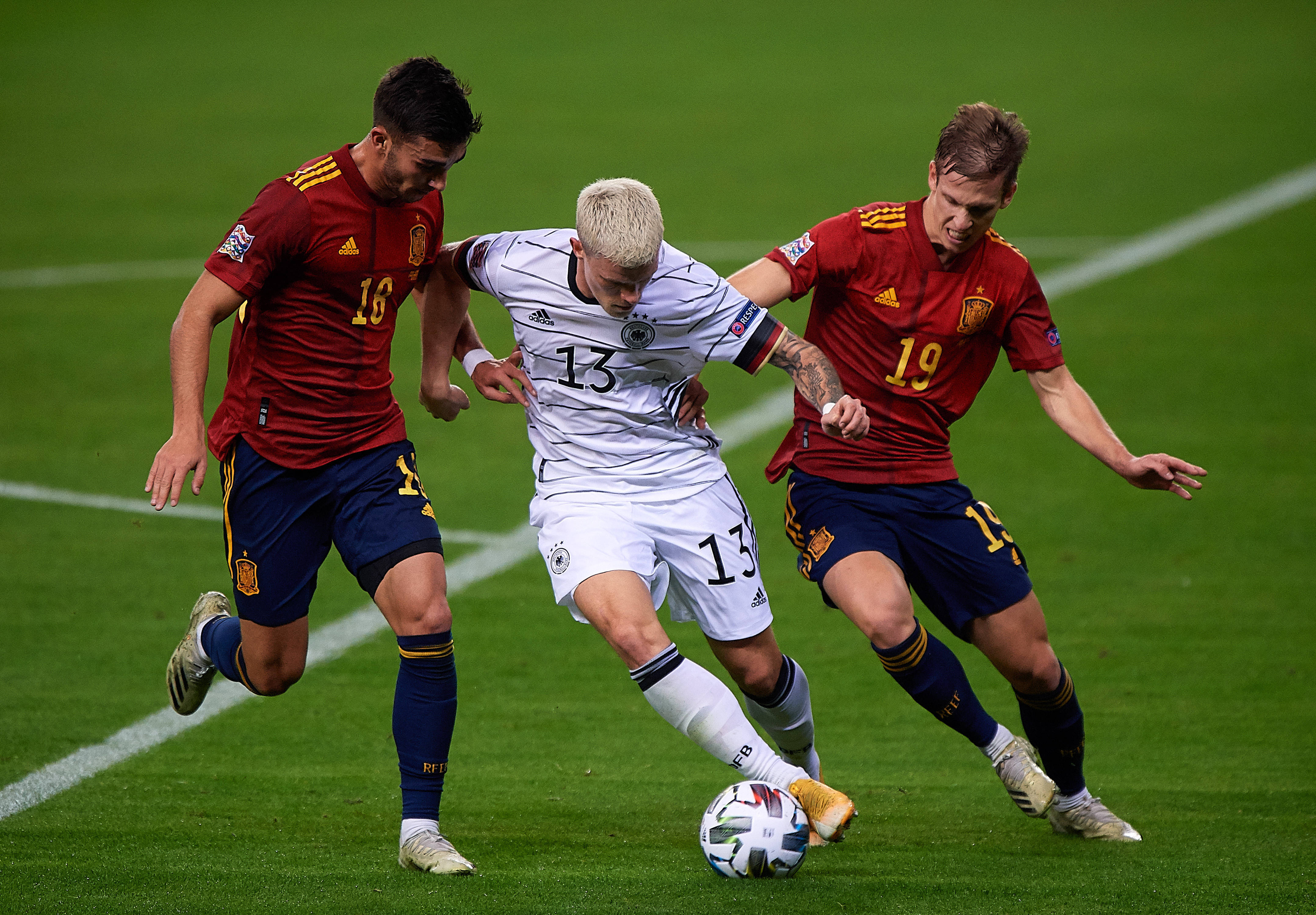 包含欧洲杯预选赛：德国大胜罗马尼亚，晋级希望大增的词条