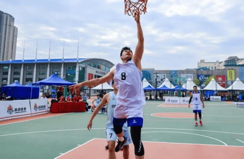 九游app下载-体育赛场上的激烈角逐，胜利者将尽显风采的简单介绍