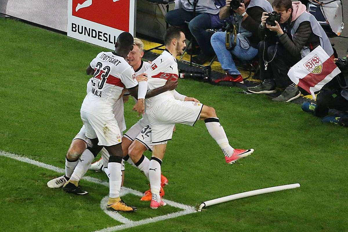 关于沙尔克士气高涨，势必在客场击败科隆队的信息