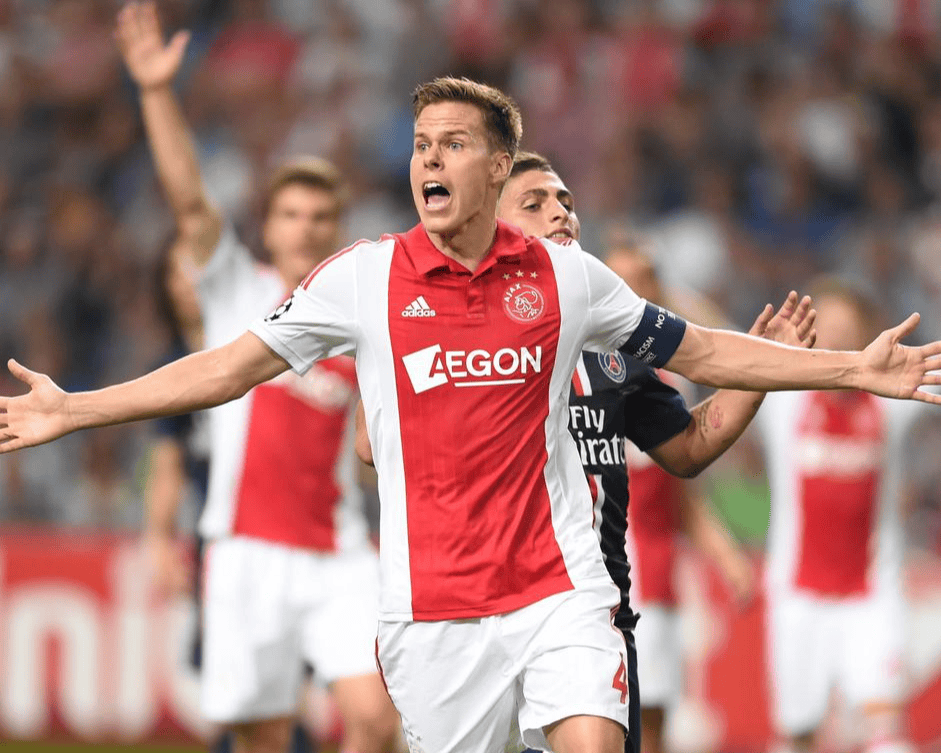 荷兰队取得胜利，将晋级半决赛