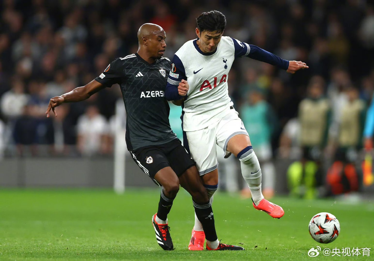 热刺门将超神扑救，力保球门不失的简单介绍