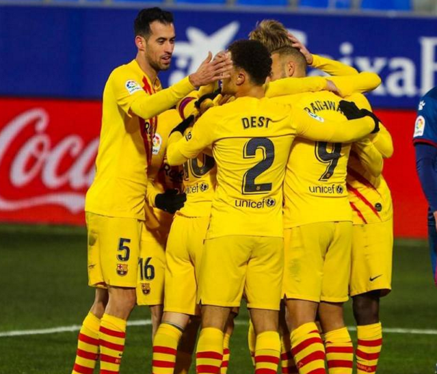 美国碾压巴萨，格拉利什三分雨点燃全场的简单介绍