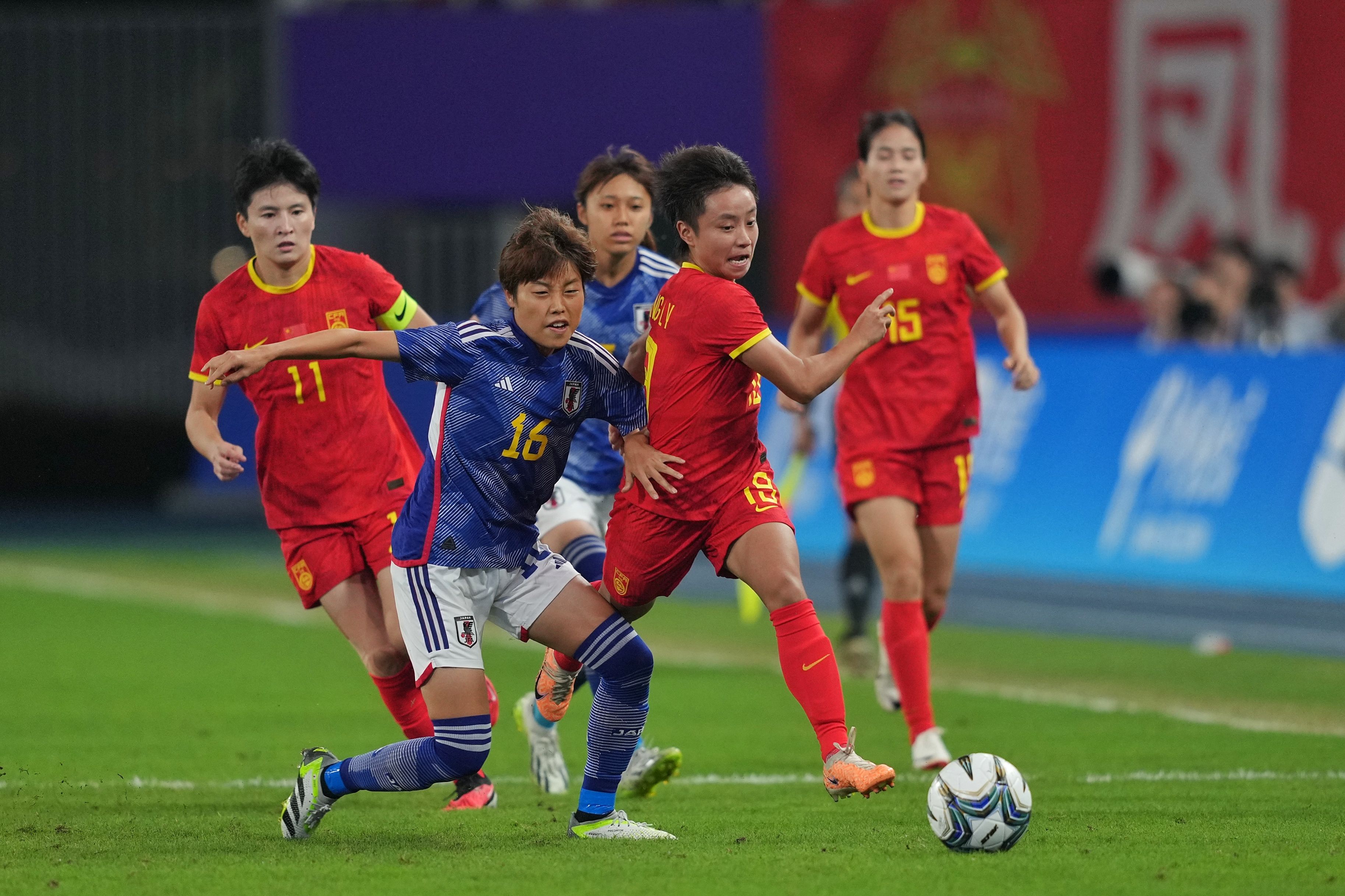 九游娱乐-亚洲女足决胜战打响，球员实力拼搏的简单介绍