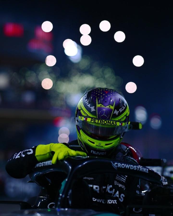 梅赛德斯横扫阿斯顿马丁，汉密尔顿扛起全队的简单介绍