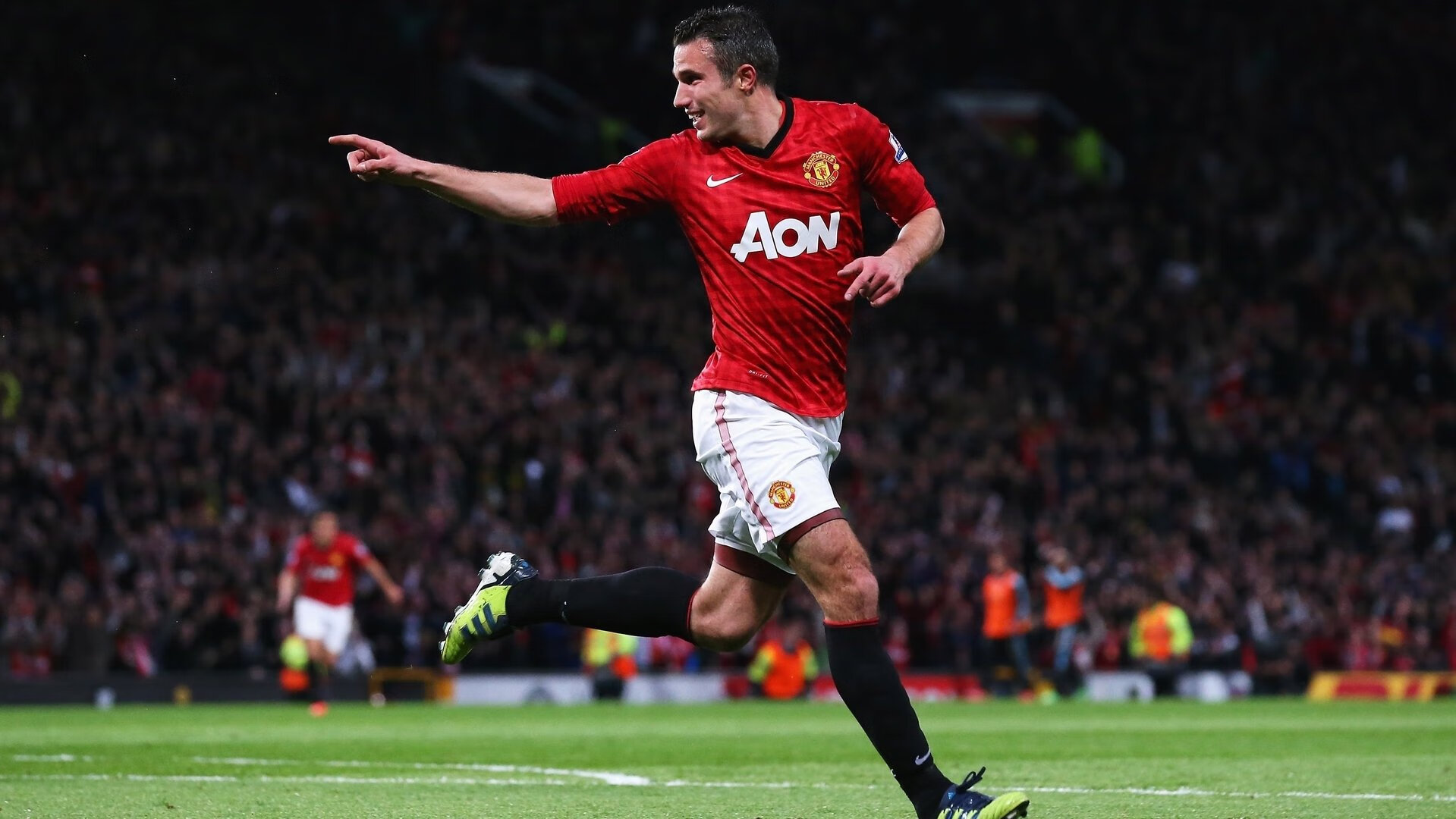 九游体育平台-当斯坦福桥的蓝，遇见德意志的铁—C罗末节接管的不只是比赛